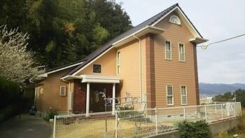 【日高町】グリーンが似合う洋風なお家の外観リフォーム