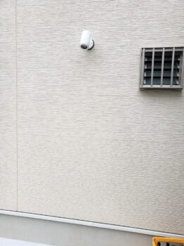 【日高町】外壁のコケ除去工事